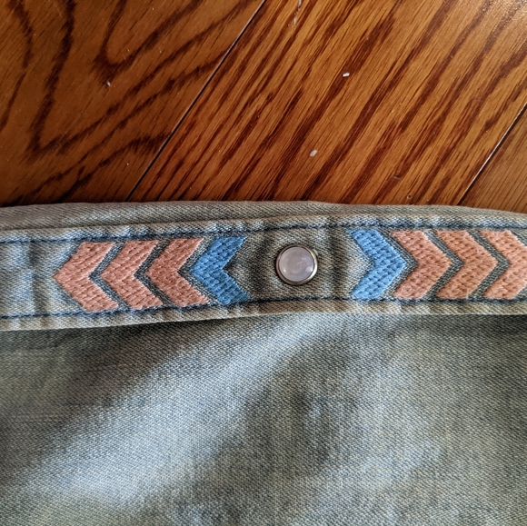 Denim button up - Picture 4 of 4